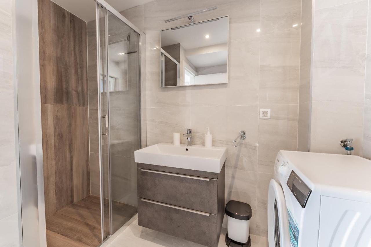 Bernie Apartments With A Pool ザダル エクステリア 写真