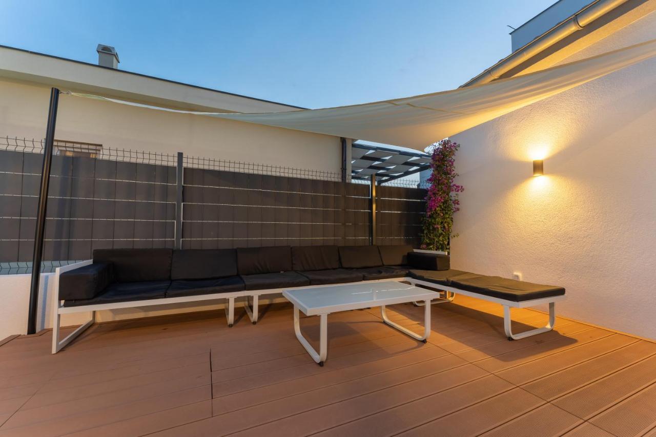 Bernie Apartments With A Pool ザダル エクステリア 写真