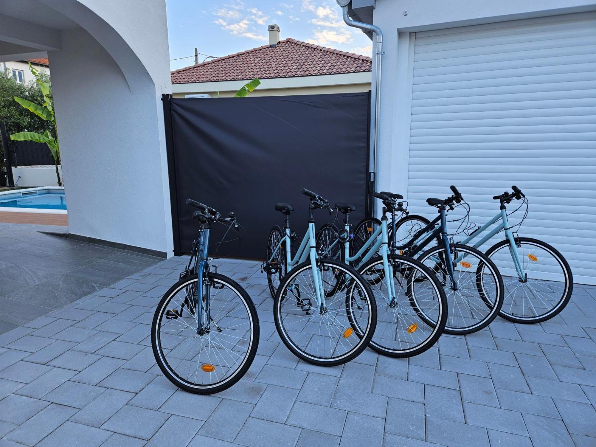 Bernie Apartments With A Pool ザダル エクステリア 写真